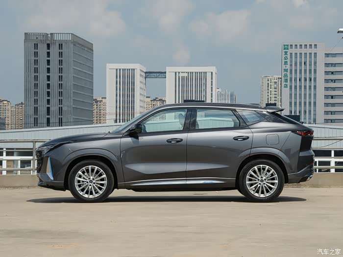 长安欧尚z8来了