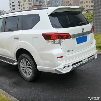 刚给白色途达改了套包围,顺手调了其他颜色的车看下效果不喜勿喷