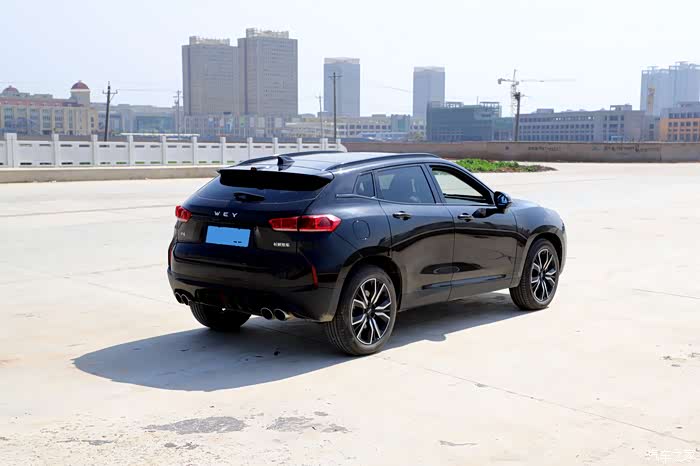 静态展示一下帅气的插电混动suvp8