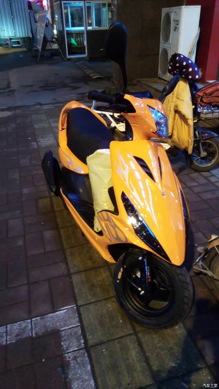 某宝上2000多块钱的踏板小摩托靠谱吗更新