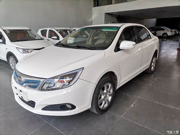 新能源 比亚迪e5