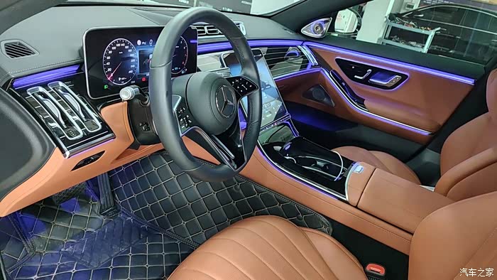 22款奔驰s400l升级主动式氛围灯旋转高音