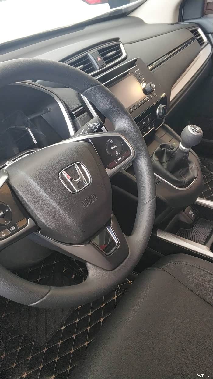 2017新crv黑色手动挡提车2000公里作业!