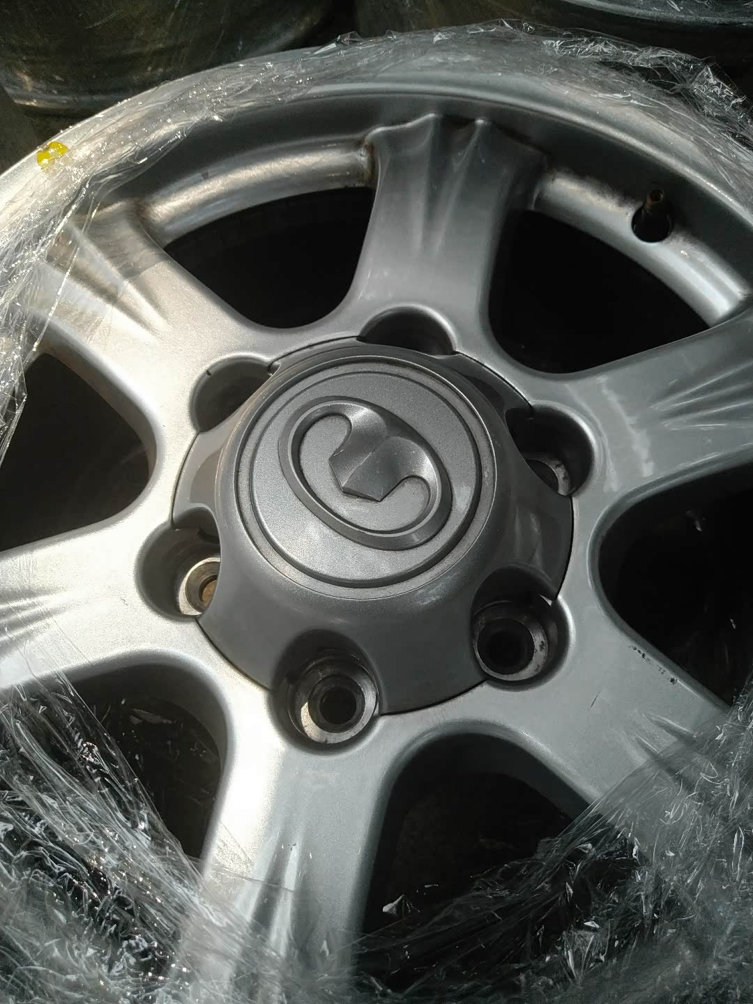 【图】出一套老款h516寸轮毂_哈弗h5论坛_汽车之家论坛