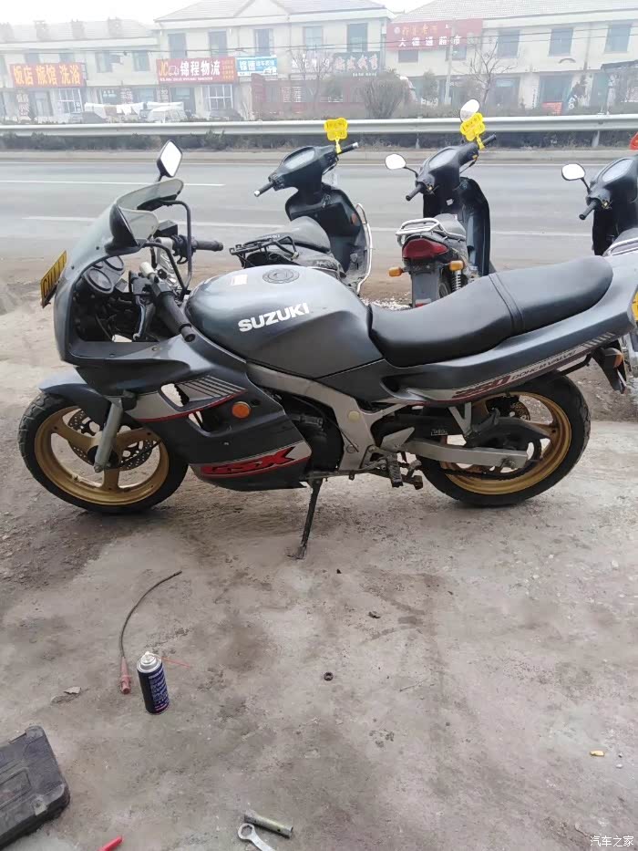 轻骑铃木gsx250征服者,为了那时的梦想.