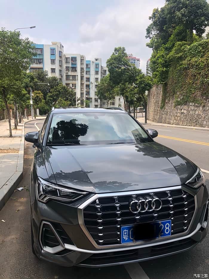 终于完成今年小心愿喜提奥迪q3天云灰