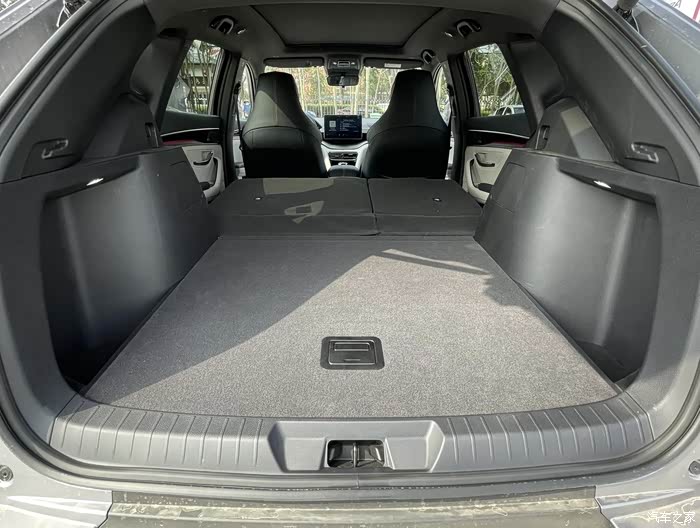 大空间高颜值的宋plusdmi的提车使用感受