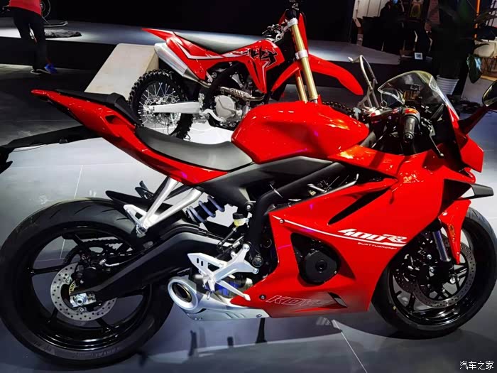 四缸400rr跑车凯越的即将登场