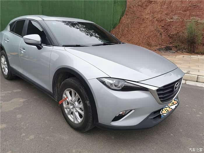 神秘的幻影银cx4