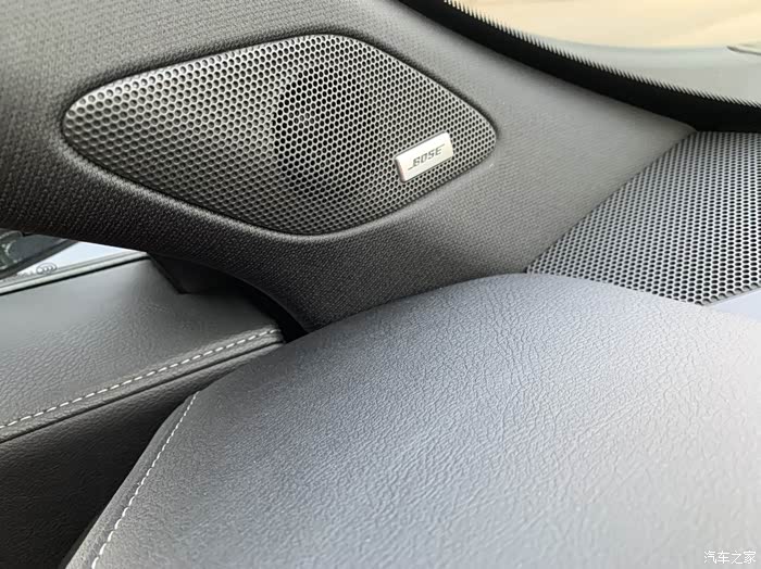 凯迪拉克xt4开起来还不错