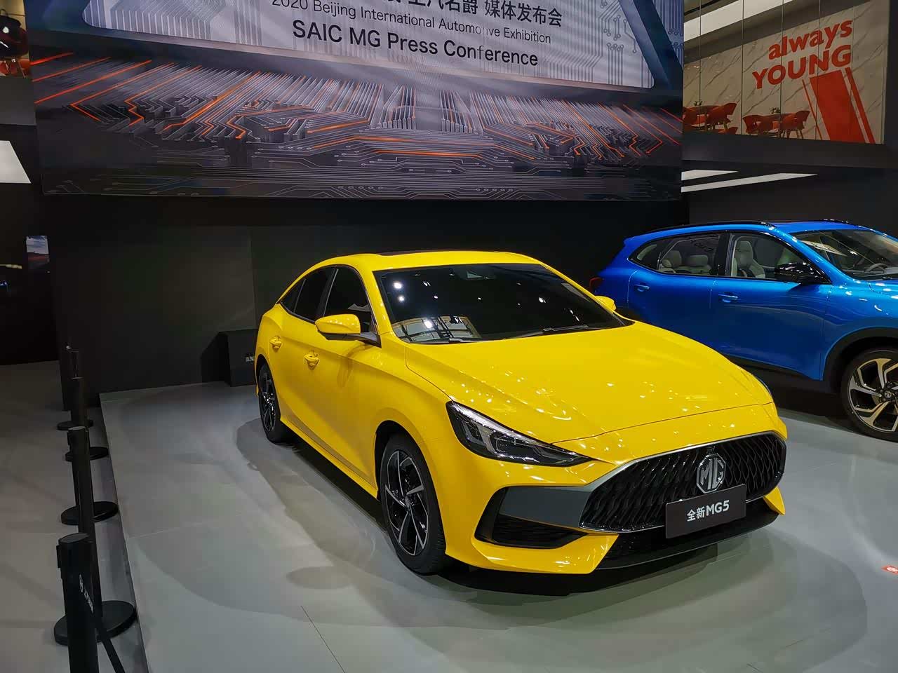 黄色的最好看,名爵6也是_mg v80论坛_手机汽车之家