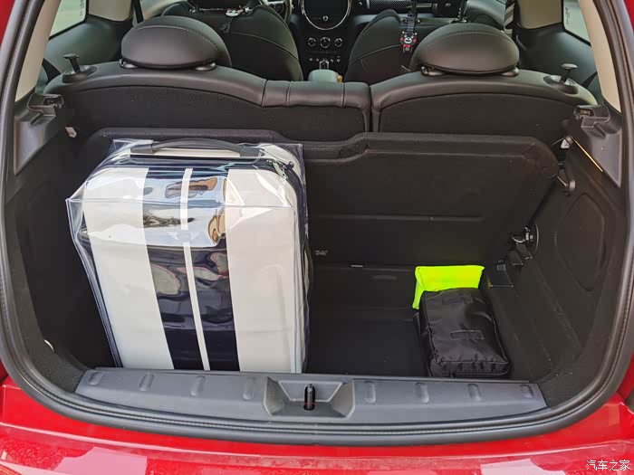 双十一大征集谁说宝马mini后备箱不能装不信你看
