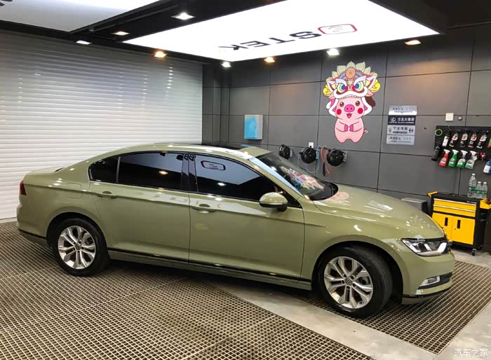 不一样的迈腾大众迈腾卡其绿改色分享