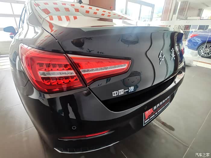 颜值和实力并存的b级轿车 红旗h5