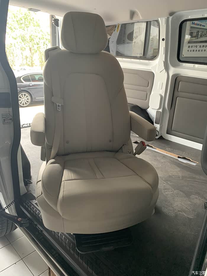 福特全顺天津大哥给老妈安装的升降旋转座椅很满意为大哥孝心点赞