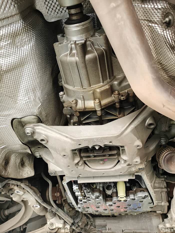 奥迪16款a4l个性运动版四驱更换变速箱油