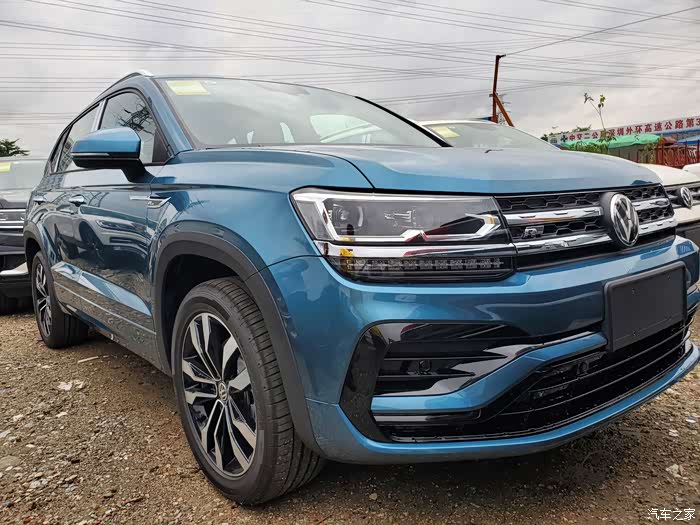 少见的蓝色途岳r-line,再告诉大家一个现在买车省5000的好消息