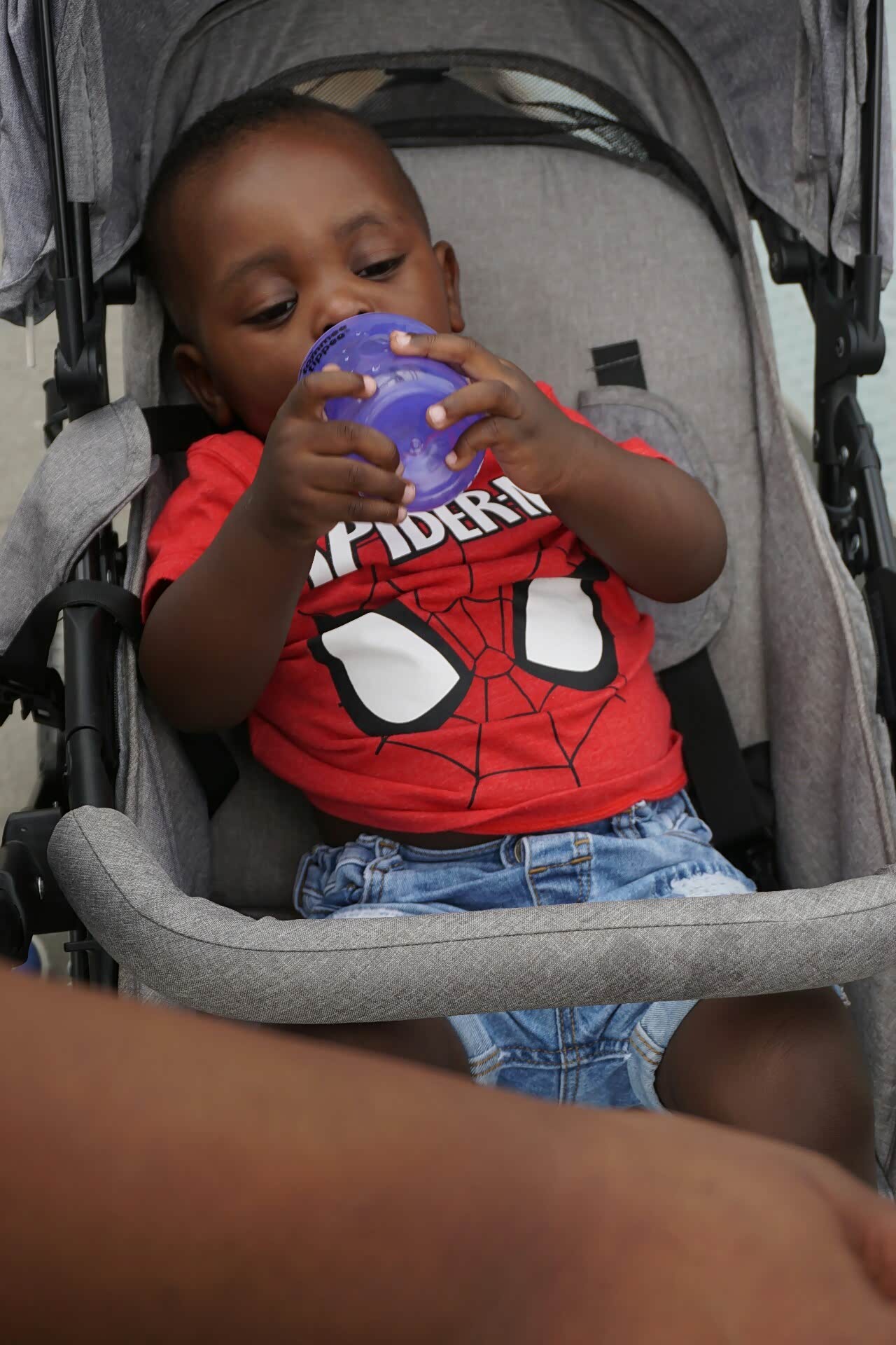 好可爱的外国小宝宝啊欢迎你