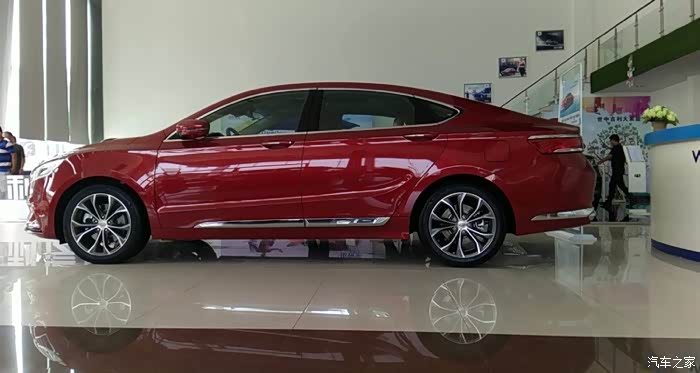 红色大爱吉利博瑞ge