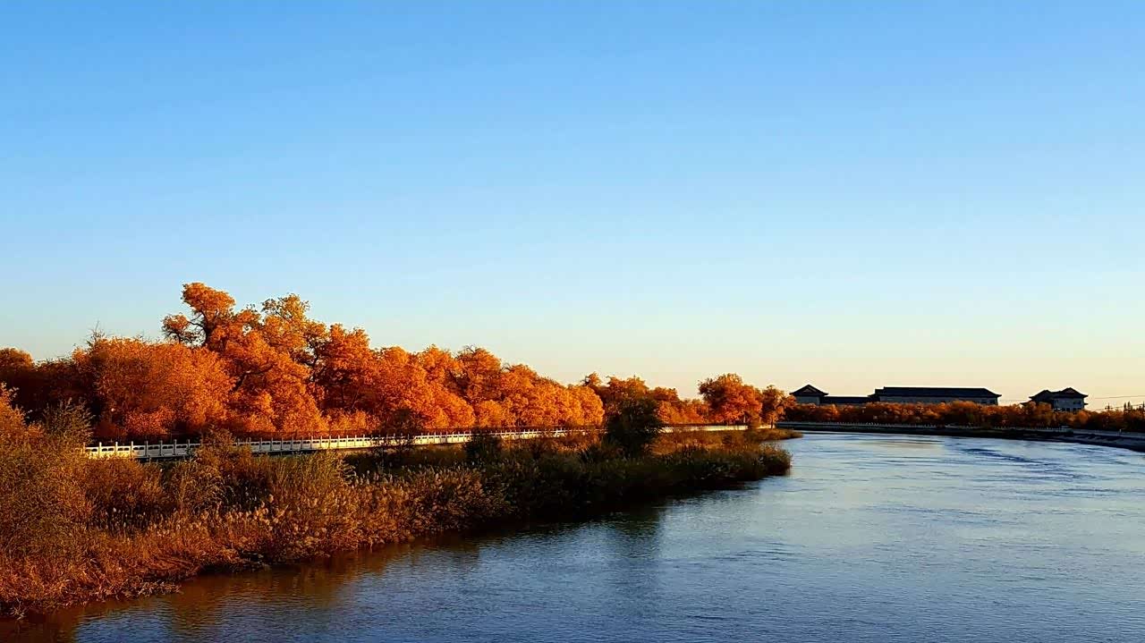 苍天般的阿拉善辽阔而神奇.全球唯一以沙漠为主题的世界地质公园