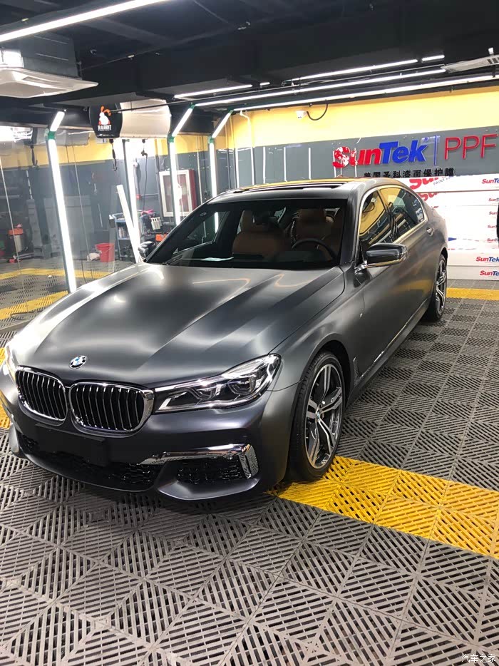 磨砂灰色贴完隐形车衣效果有些问题跟大家请教