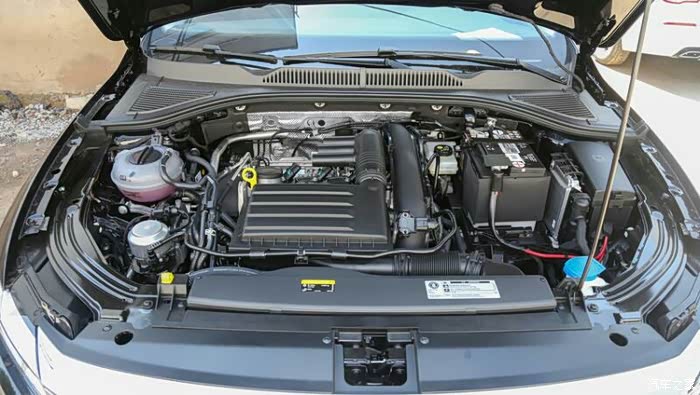 对于大众品牌的信任,选择家轿之王朗逸