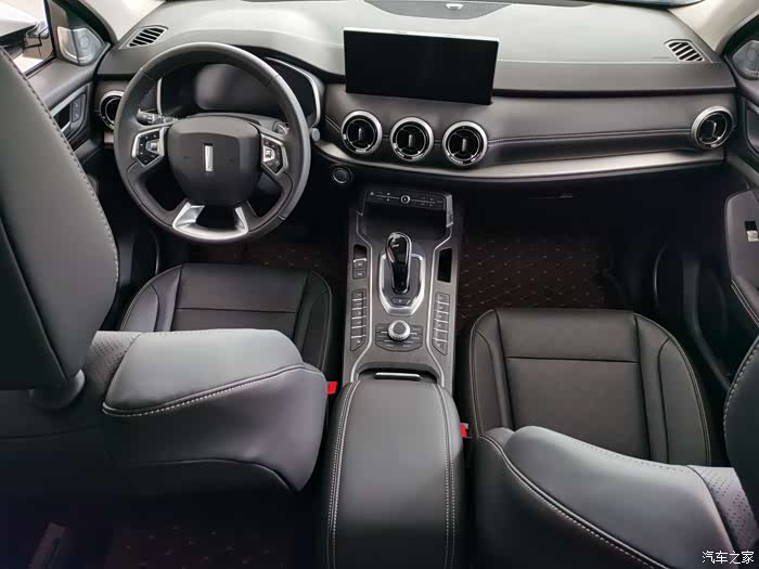 夏日wey伴vv6的豪华内饰让我有些小激动