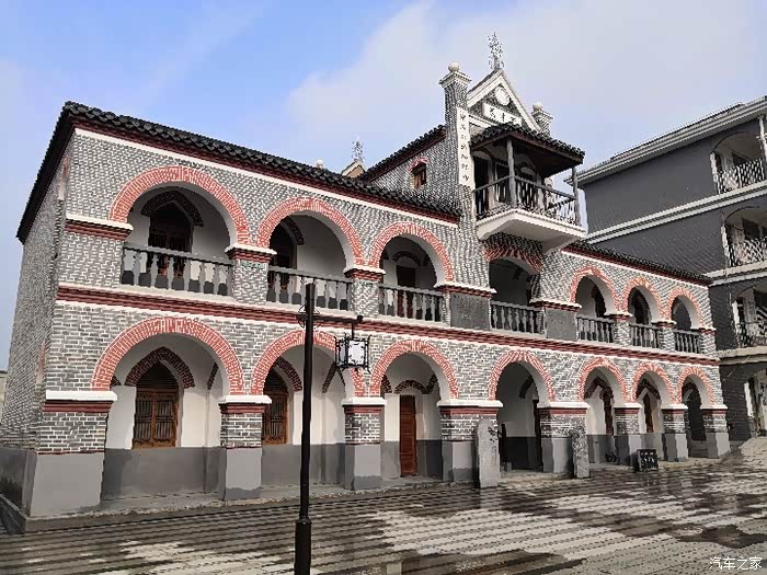 自驾75游览育才阁