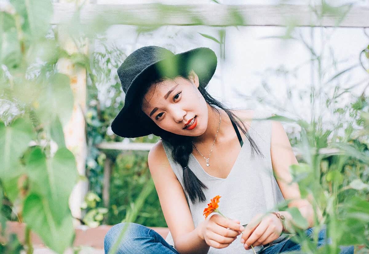 气质女神带来扑面而来的青春气息 ,元气少女满满朝气