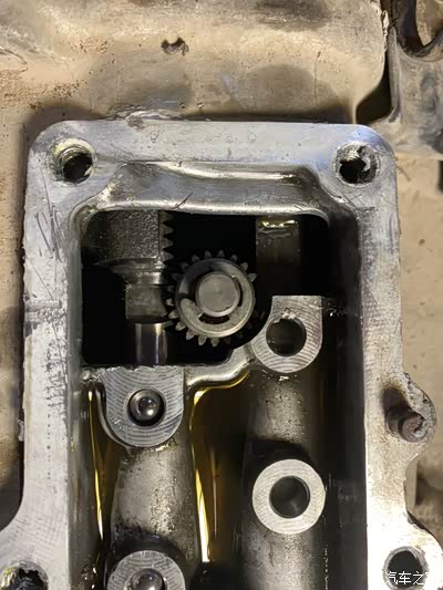 关于帕杰罗分动箱四驱电机齿轮安装