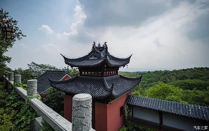 苍穹山的秀丽景色