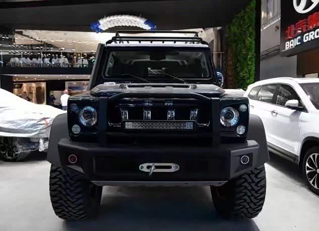 北汽bj806x6作为一款硬派越野车酷似奔驰g的造型