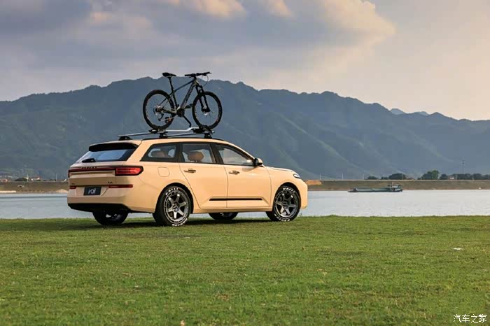 时尚的小车子,旅行的好帮手.