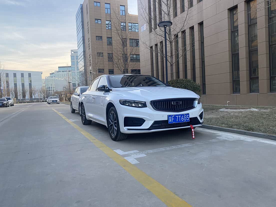 吉利星瑞悬浮顶