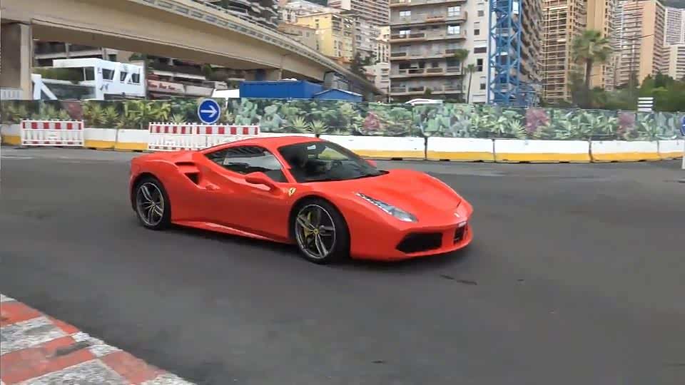 街拍法拉利超跑炸街