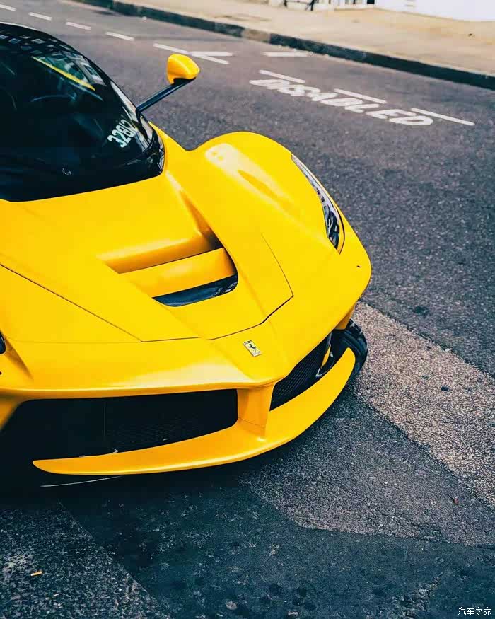 世界三大神车之一的法拉利拉法