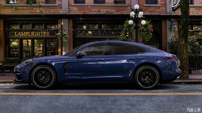 帕拉梅拉10周年纪念版龙胆蓝黑红内漂亮