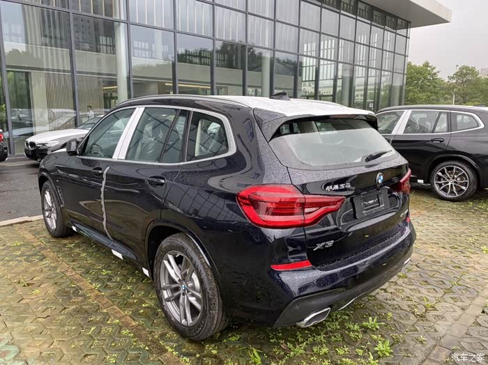 宝马x328i碳黑提车作业