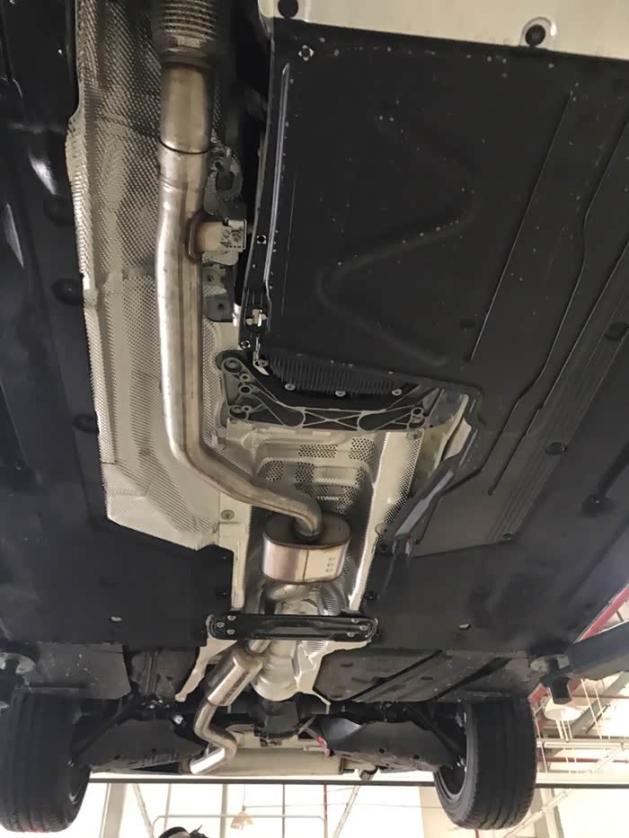 【图】1系两厢底盘保护,赞一个_宝马1系论坛_汽车之家论坛