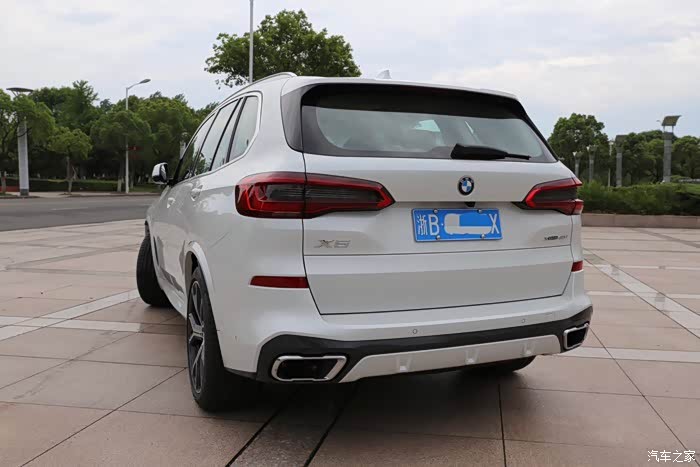 【图】一名资深bimmer的"全新x5矿石白尊享版"作业_宝马x5(进口)论坛
