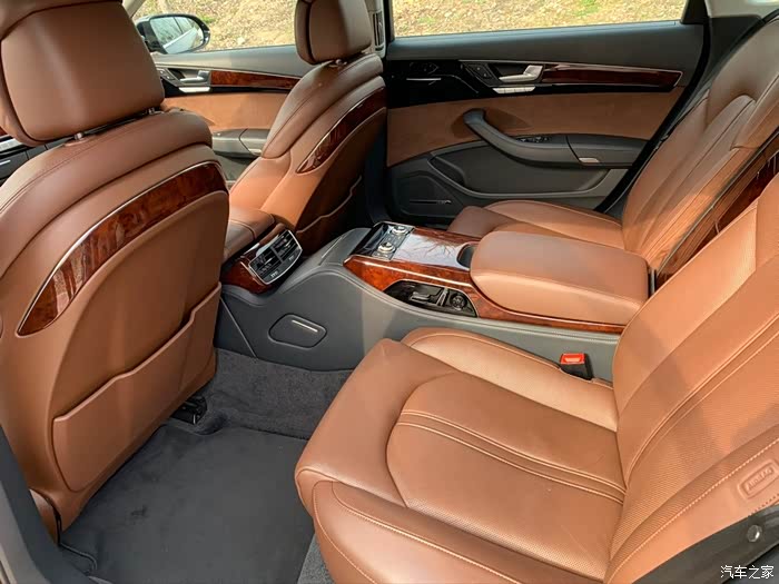 个人奥迪a84座高功率豪华转让楼下手下留情