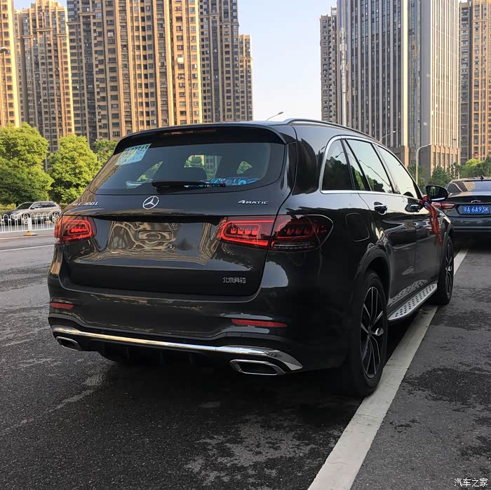 【图】能不能请买了石墨灰的车主发点爱车美照_奔驰glc论坛_汽车之家