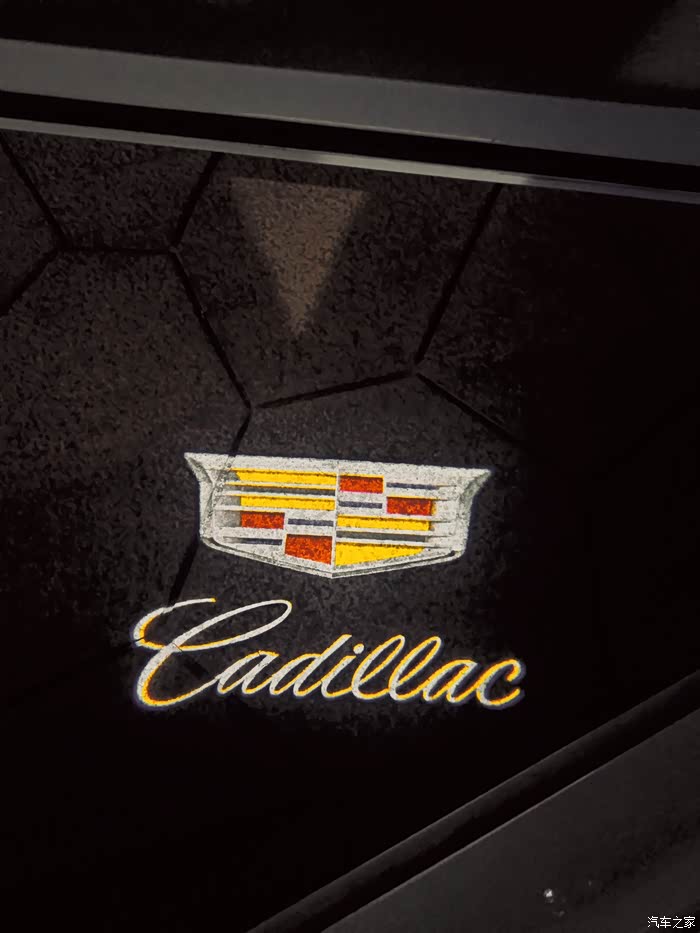 喜提凯迪拉克ct6