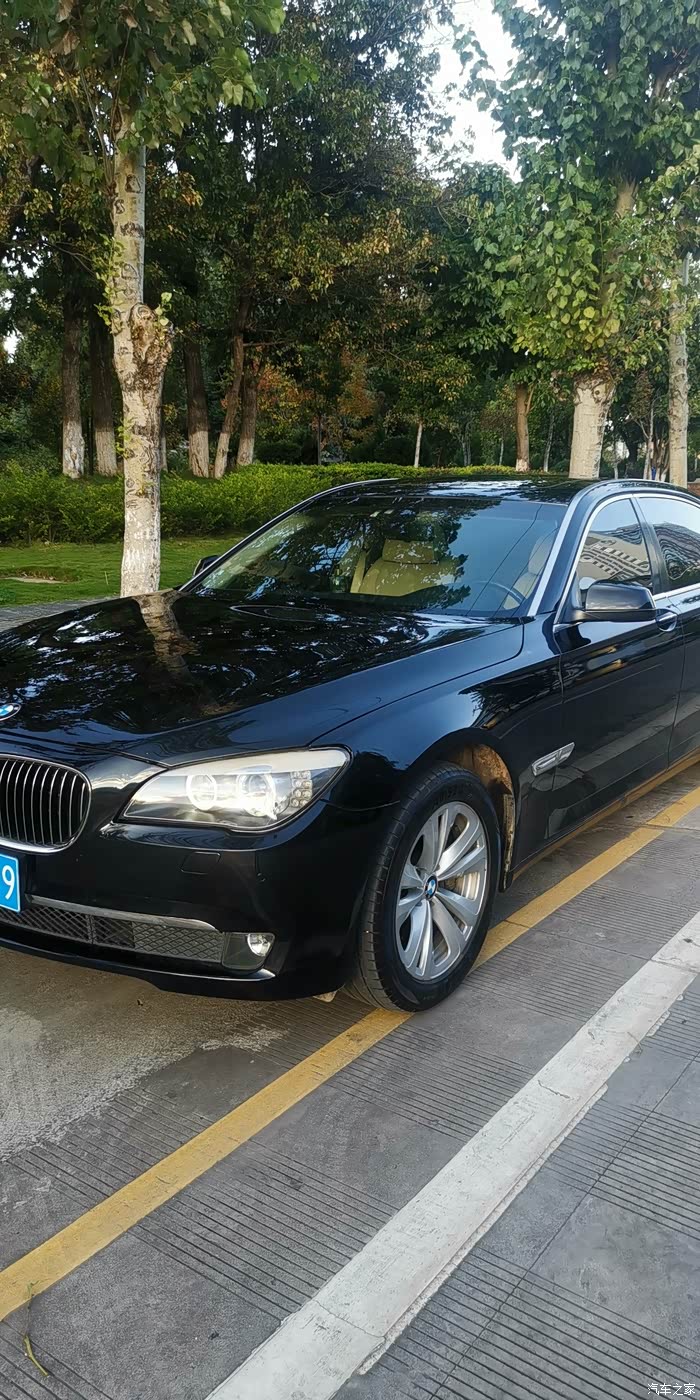 云南大理出10年宝马730豪华四座带冰箱