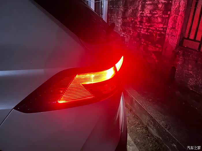 【图】锋兰达低配升级原车高配尾灯分享_锋兰达论坛_汽车之家论坛