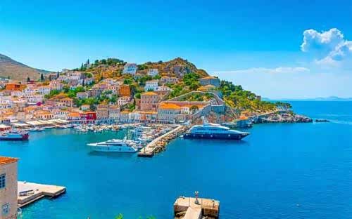 爱琴海位于希腊半岛和小亚细亚半岛之间