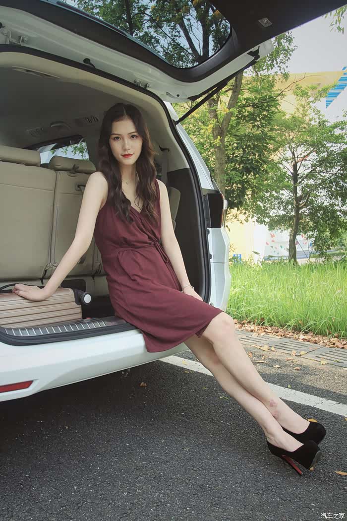 42寸大长腿比我家大奥16寸大脚有魅力多了