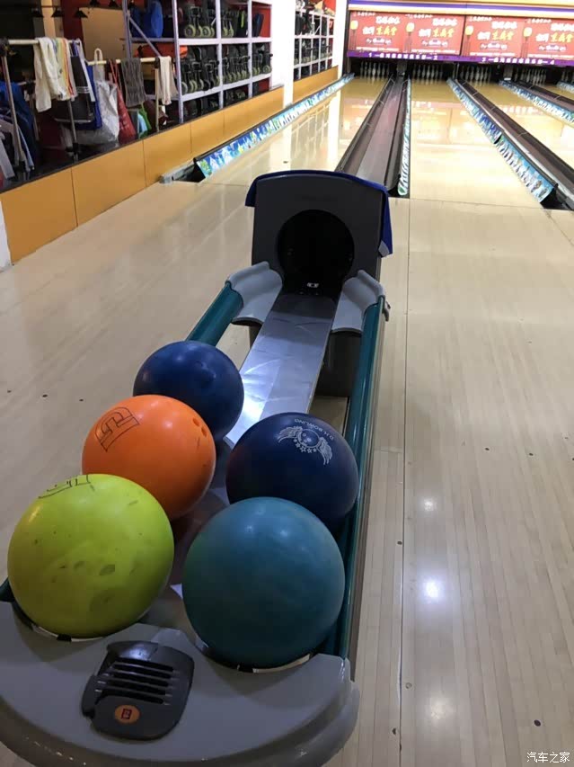 滚动球心击中开心保龄球俱乐部走起