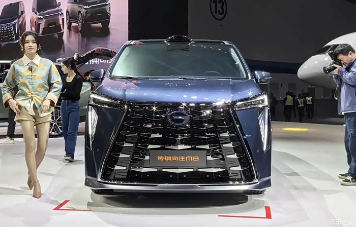 上海车展:传祺向往 m8 星川蓝外观细节之美
