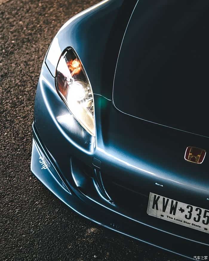 本田s2000看着很忧郁的感觉.